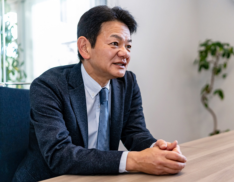 株式会社五興|代表取締役 柳川征裕~オフィスや働く空間の創造を通じて、お客様に満足と笑顔を届ける~